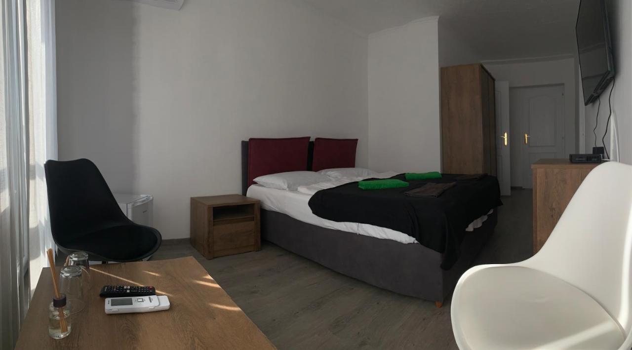バラトンフレド Thomas Panzio Bed & Breakfast エクステリア 写真